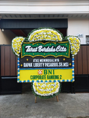 Papan Bunga Duka di Tiflen