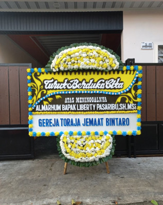 Papan Bunga Duka di Tiflen