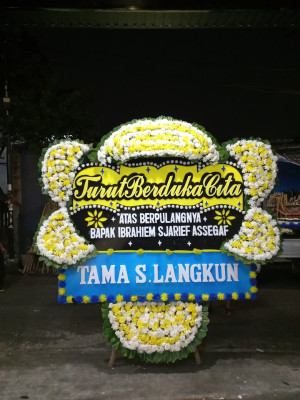 Papan Bunga Duka di Tiflen