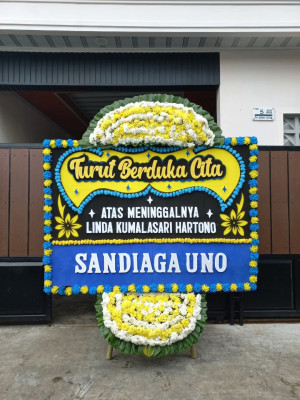 Papan Bunga Duka di Tiflen